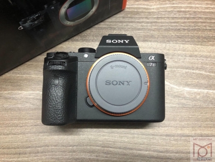 Sony A72 + Lens 24-240 + Lens CZ 55 f1.8, như mới, full hộp